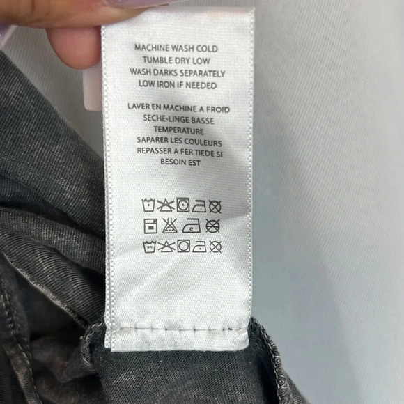 Anthropologie Eri + Ali V-Neck Short Sleeve Top Size M - Picture 7 of 7